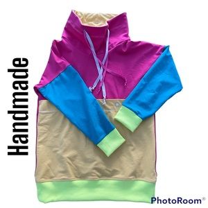 Raglan Sleeve w/Giant Front Pouch